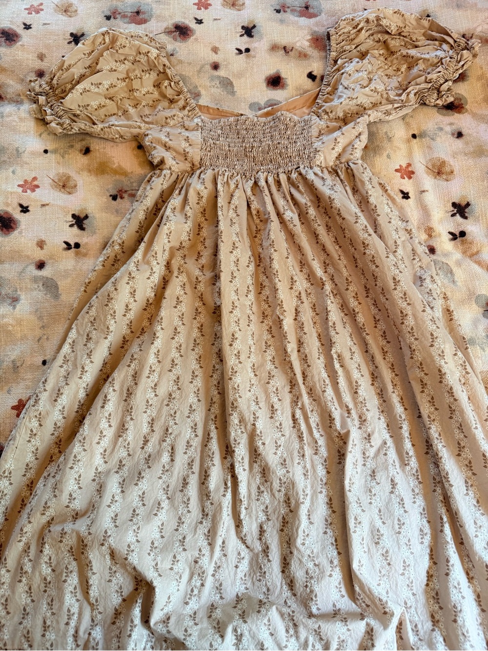 Noralee chloe Beige Floral Maxi Dress with Puff Sleeves - Picture 5 of 5